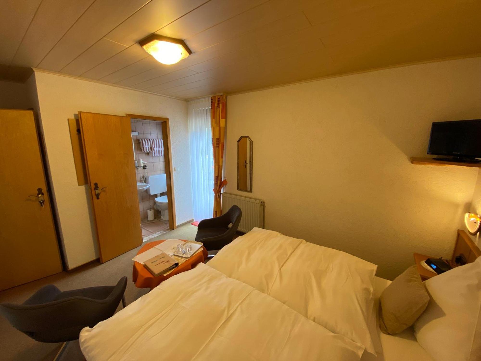 Pension Milberg Assmannshausen Rüdesheim am Rhein Buitenkant foto