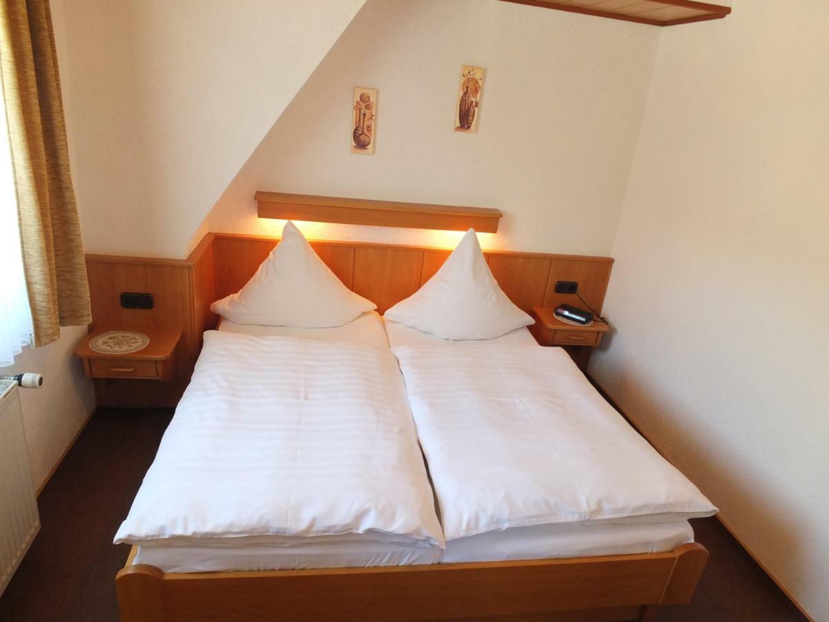 Pension Milberg Assmannshausen Rüdesheim am Rhein Buitenkant foto
