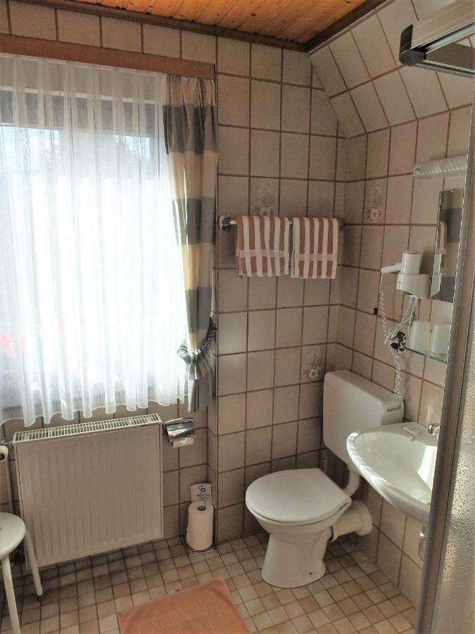 Pension Milberg Assmannshausen Rüdesheim am Rhein Buitenkant foto